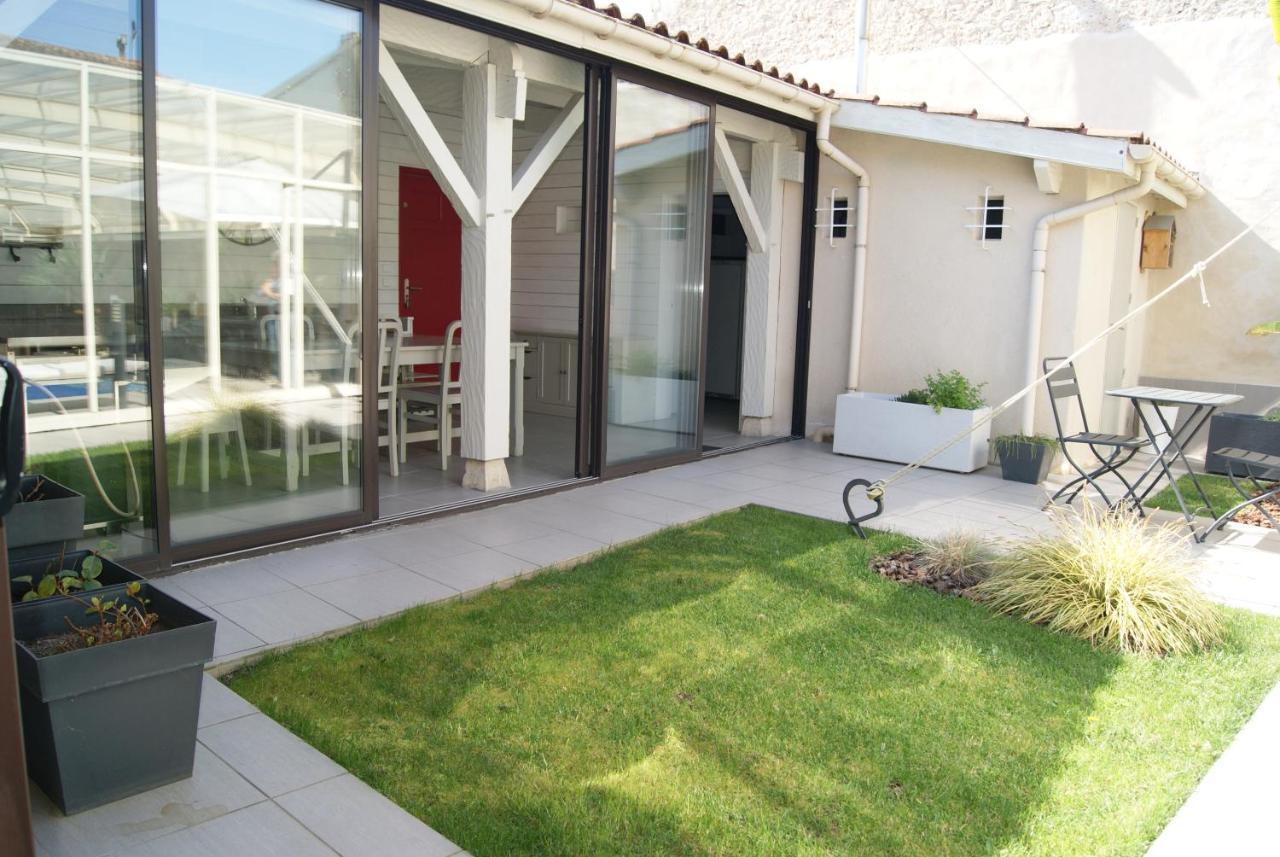 Вілла Le Clos Des Amoureux Valence-sur-Baise Екстер'єр фото